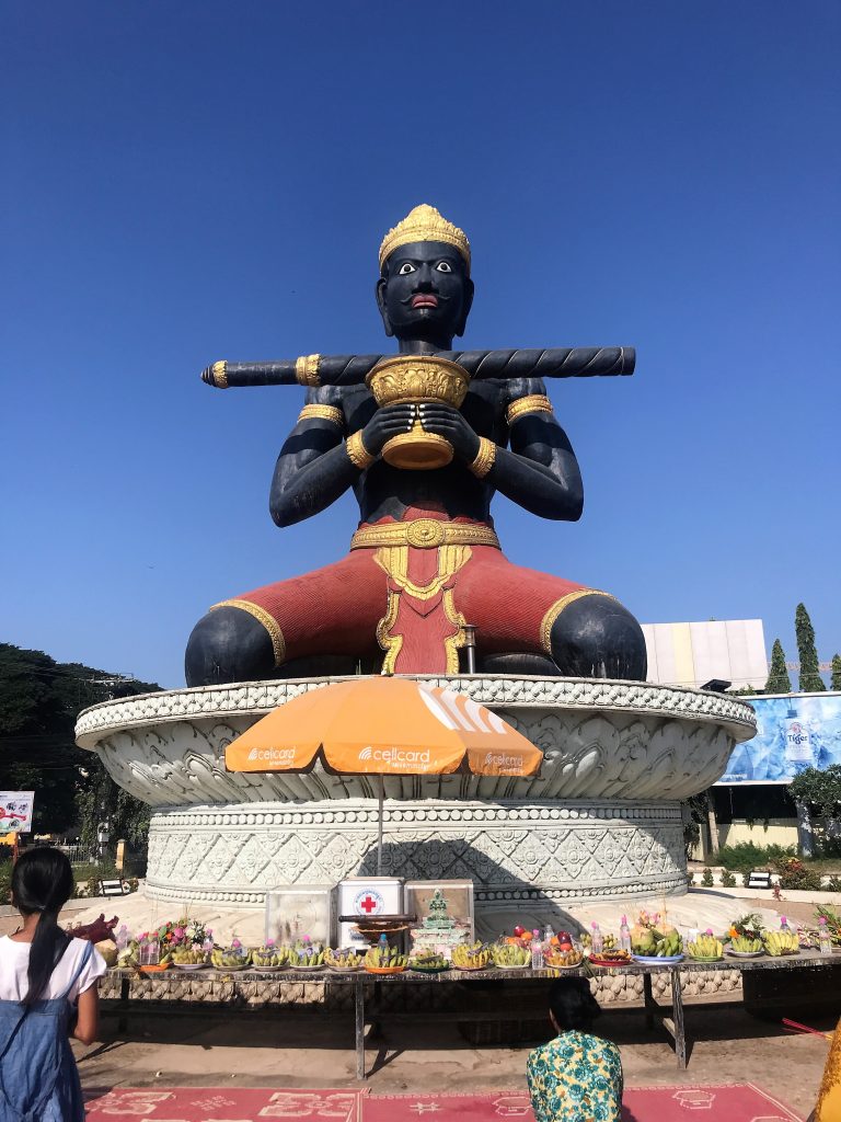 Lok Ta Domboug Khieu Nhung Statue