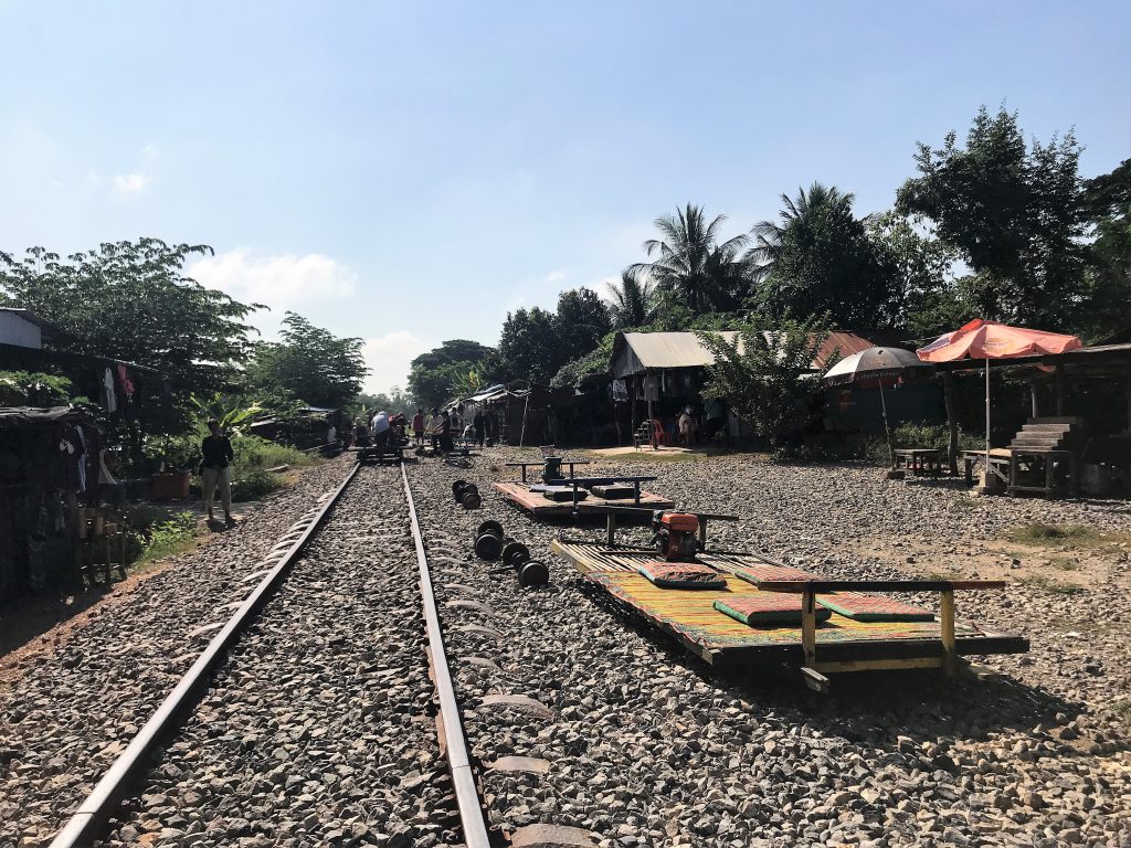 Bamboo-Train in Battambang Gleise