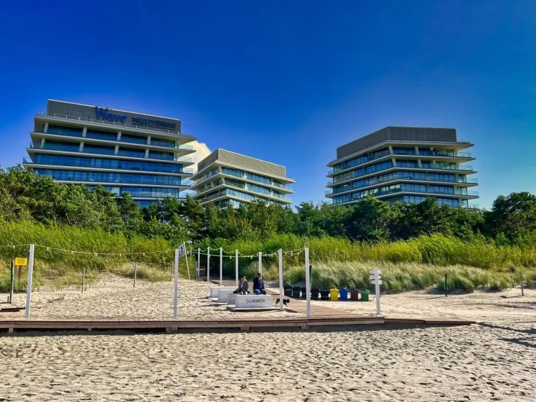 Wave Miedzyzdroje Resort SPA ein Blick vom Strand
